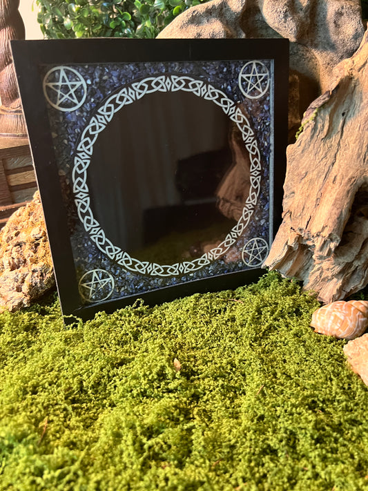 Scrying mirror