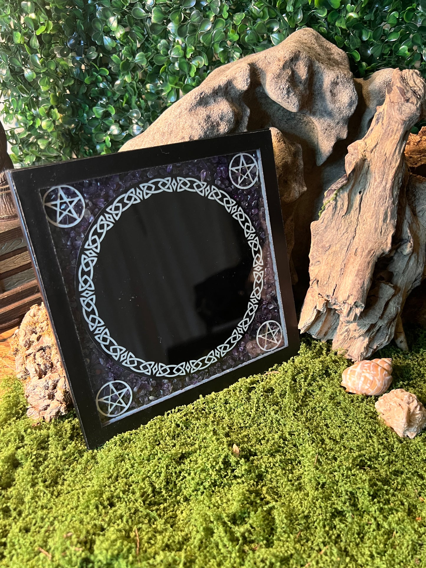 Scrying mirror